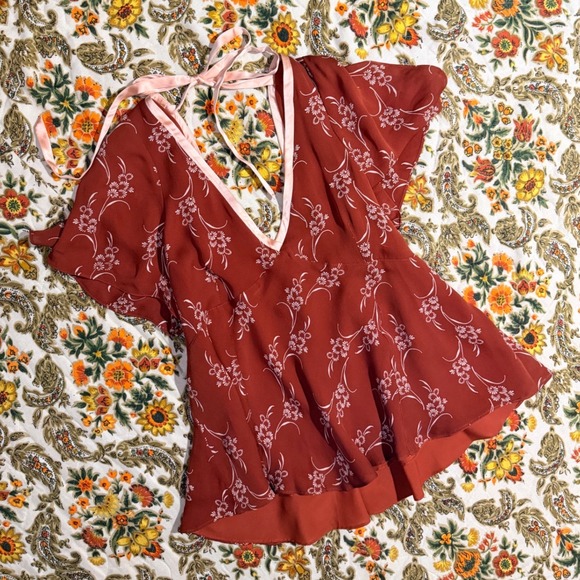 cinq a sept Tops - Cinq a Sept Rust & Pale pink Floral 100% Silk Tie Back Flutter Sleeve Blouse L